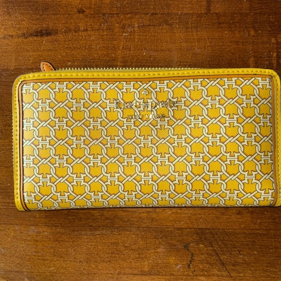 Kate Spade Spade Link Continental Wallet - Picture 1 of 10